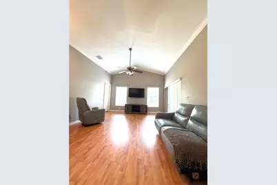 902 E Tomlin Street, Plant City, FL 33563 - Photo 2