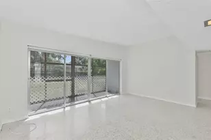 704 E River Dr, Tampa, FL 33617 - Photo 20