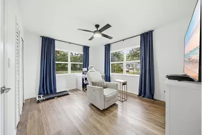 8719 N Temple Avenue, Tampa, FL 33617 - Photo 18
