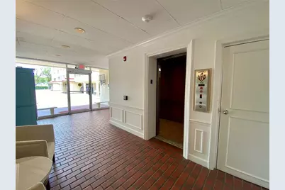 2403 S Ardson Place #402B, Tampa, FL 33629 - Photo 8