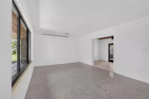 408 Berwick Ave, Temple Terrace, FL 33617 - Photo 10