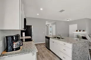2011 Outer Dr, Sarasota, FL 34231 - Photo 4
