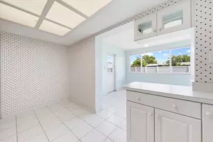 8357 75th Ave, Seminole, FL 33777 - Photo 12