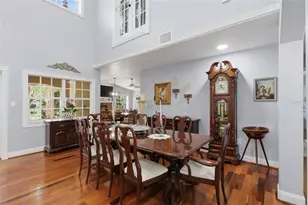 7201 Hodgewood Ct, Tampa, FL 33614 - Photo 10