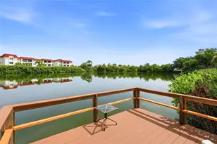 4570 Overlook Dr NE, Saint Petersburg, FL 33703 - Photo 6