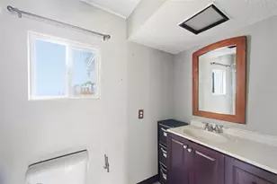 927 Yale St N, Saint Petersburg, FL 33713 - Photo 12