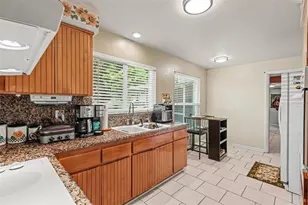 5603 Lown St N, Saint Petersburg, FL 33714 - Photo 10