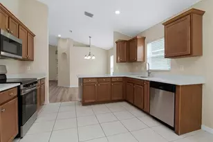 2313 Lawrence Hall St, Ruskin, FL 33570 - Photo 6