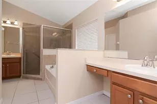 2313 Lawrence Hall St, Ruskin, FL 33570 - Photo 10
