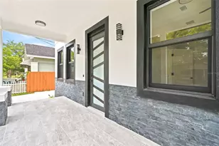 7106 N 10th St, Tampa, FL 33604 - Photo 4