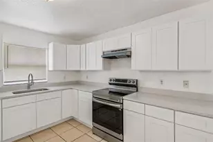3808 Whittier St, Tampa, FL 33619 - Photo 2