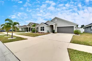 14525 Scottburgh Glen Dr, Wimauma, FL 33598 - Photo 2