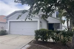 2232 Colville Chase Dr, Ruskin, FL 33570 - Photo 2