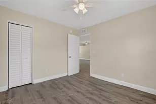 2511 27th St S, Saint Petersburg, FL 33712 - Photo 24