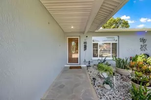 133 Stafford Cir, Palm Harbor, FL 34684 - Photo 4