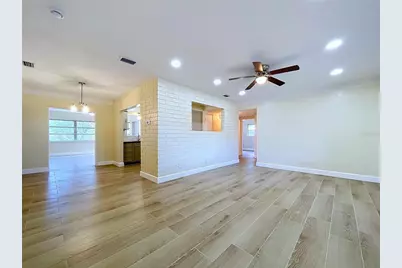 9813 51st Avenue N, Saint Petersburg, FL 33708 - Photo 2