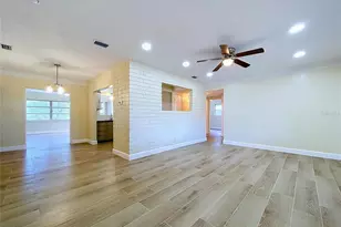 9813 51st Ave N, Saint Petersburg, FL 33708 - Photo 2