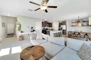 403 Royal Empress Dr, Ruskin, FL 33570 - Photo 12