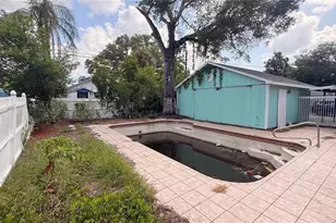 5045 38th Ave N, Saint Petersburg, FL 33710 - Photo 16