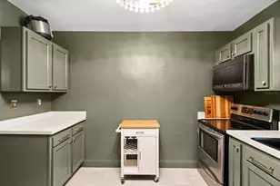 2235 5th St S, Saint Petersburg, FL 33705 - Photo 16