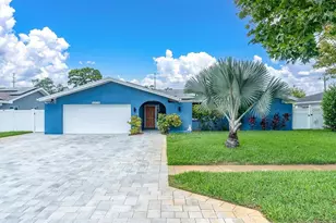 13179 Dorchester Dr, Seminole, FL 33776 - Photo 44