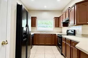 1144 Andrew Aviles Cir, Tampa, FL 33619 - Photo 4