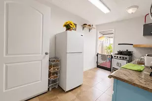 1341 Foxwood Dr, Lutz, FL 33549 - Photo 20