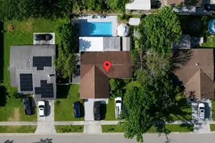 1341 Foxwood Dr, Lutz, FL 33549 - Photo 2