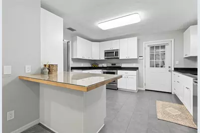 2391 66th Terrace S, Saint Petersburg, FL 33712 - Photo 14