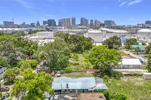 2020 Davis St, Tampa, FL 33605 - Photo 20