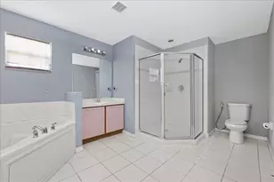 9467 Leatherwood Ave, Tampa, FL 33647 - Photo 28