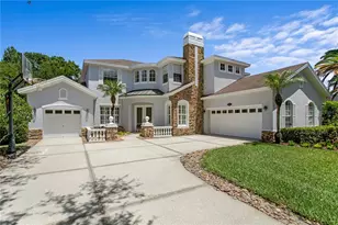 2113 Climbing Ivy Dr, Tampa, FL 33618 - Photo 2