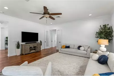 2113 Climbing Ivy Drive, Tampa, FL 33618 - Photo 24