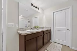8115 Harwich Port Ln, Gibsonton, FL 33534 - Photo 28