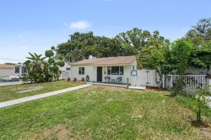 3719 39th St N, Saint Petersburg, FL 33713 - Photo 2