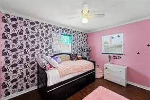 3719 39th St N, Saint Petersburg, FL 33713 - Photo 8