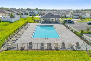 38465 Honeysuckle Dr, Dade City, FL 33525 - Photo 2