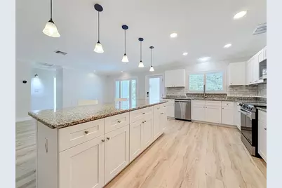 8270 30th Avenue N, Saint Petersburg, FL 33710 - Photo 12
