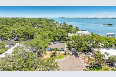 8270 30th Avenue N, Saint Petersburg, FL 33710 - Photo 1