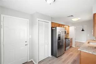 2437 Rutland Ln, Clearwater, FL 33763 - Photo 10