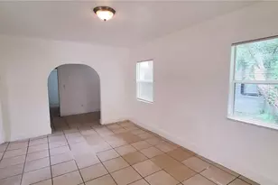 2156 17th Ave S, Saint Petersburg, FL 33712 - Photo 2