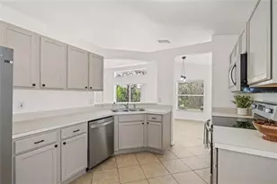 13102 Early Run Ln, Riverview, FL 33578 - Photo 10