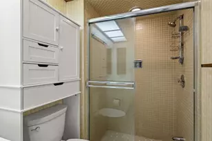 2942 Clubhouse Dr W, Clearwater, FL 33761 - Photo 20
