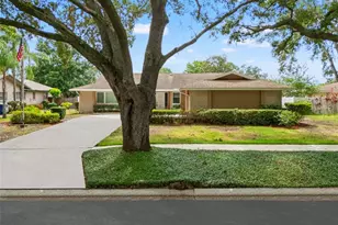 2942 Clubhouse Dr W, Clearwater, FL 33761 - Photo 36