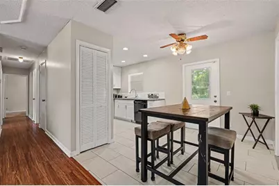 4419 Dolphin Dr, Tampa, FL 33617 - Photo 10