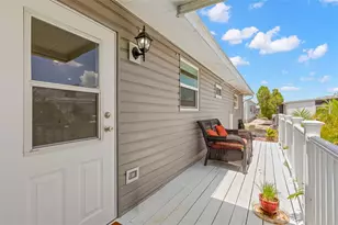 7165 Mt Georgetown Dr NE, Saint Petersburg, FL 33702 - Photo 20