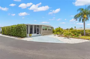 7165 Mt Georgetown Dr NE, Saint Petersburg, FL 33702 - Photo 14