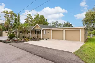 10519 Bridgewood Dr, Riverview, FL 33578 - Photo 2