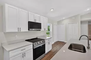 3254 Plymouth St, Port Charlotte, FL 33980 - Photo 8