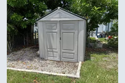 240 Regina Drive S, Largo, FL 33770 - Photo 18
